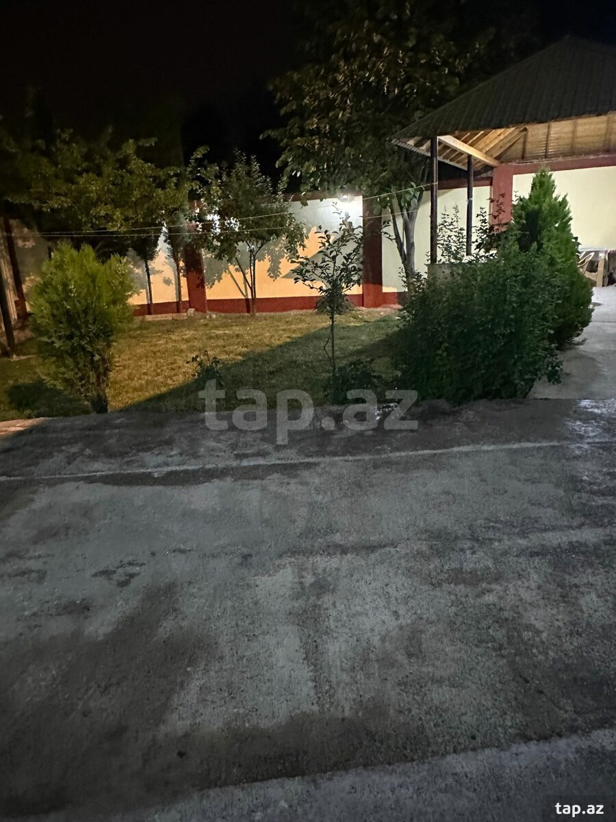 Villa, Qəbələ r.  (18)