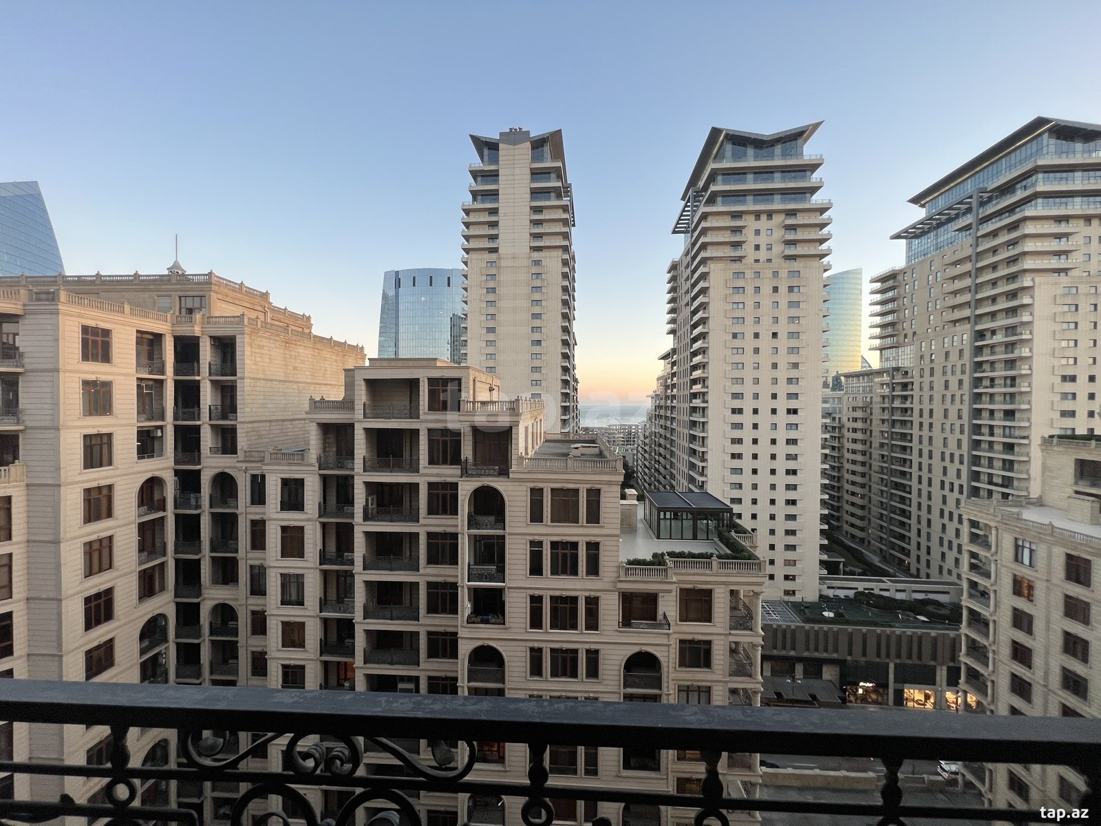 4-otaqlı yeni tikili kirayə verilir, Ü.Hacıbəyov küç., 230 m² (24)