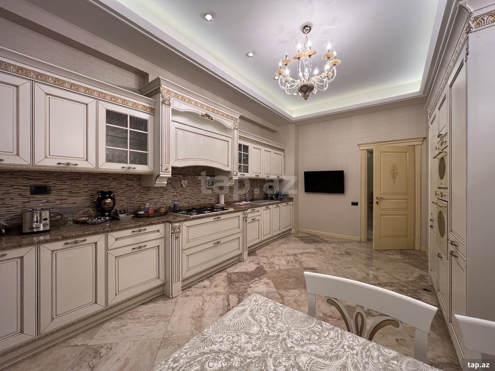 4-otaqlı yeni tikili kirayə verilir, Ü.Hacıbəyov küç., 230 m² (17)