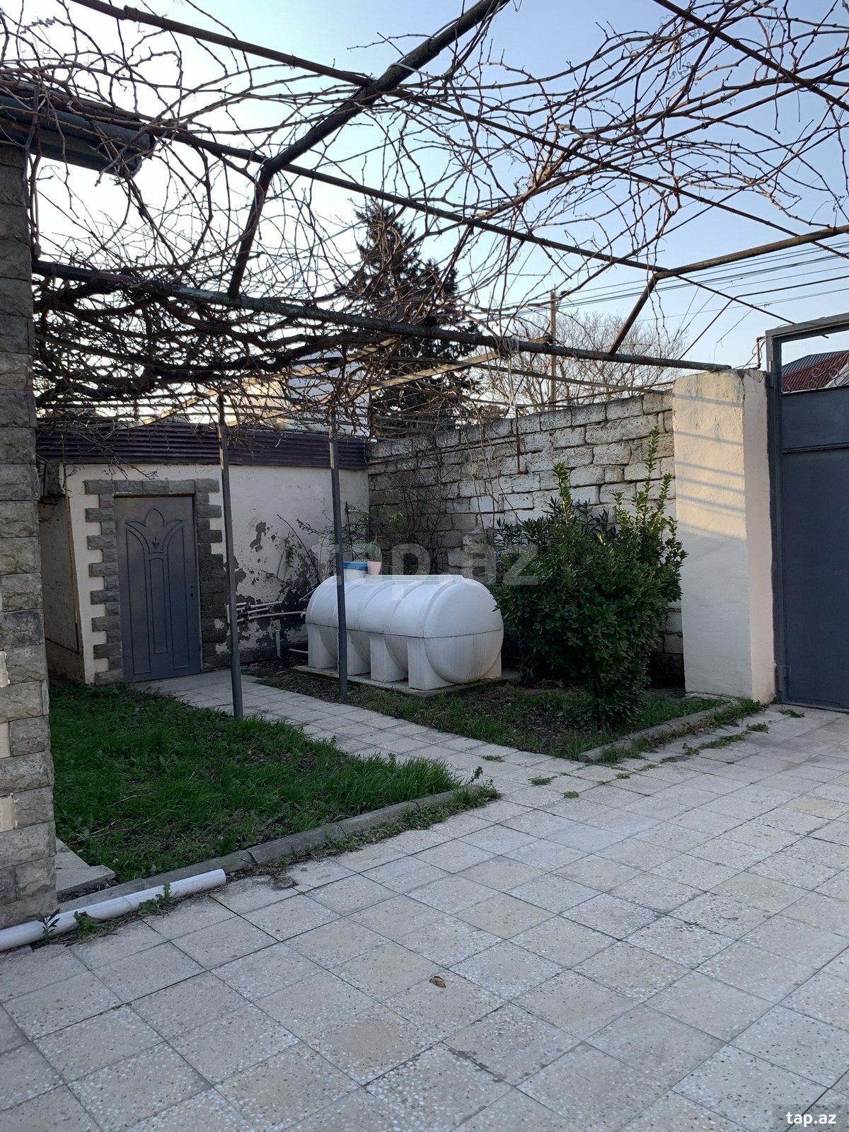 Həyət evi, Binə qəs. (4)