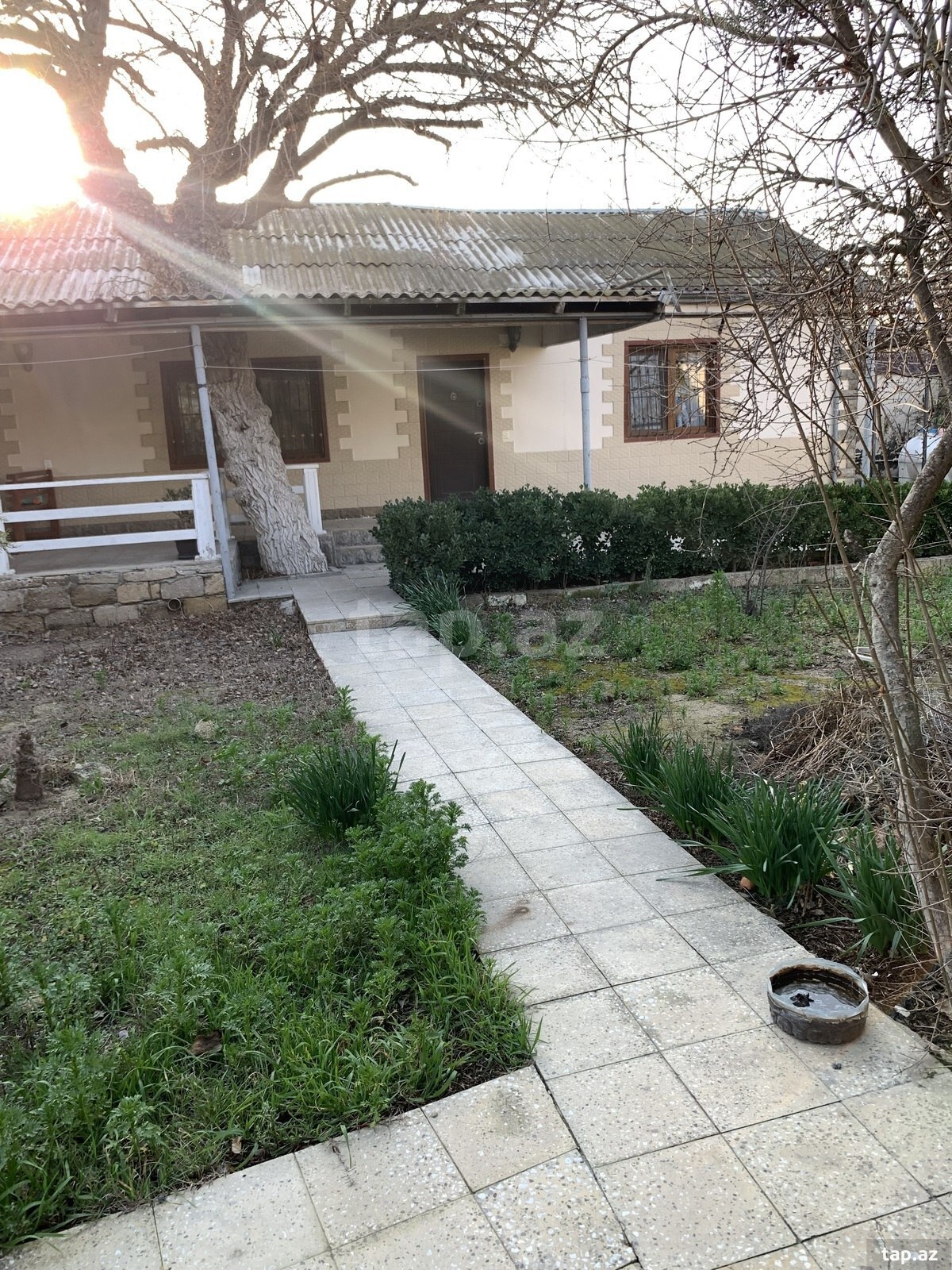 Həyət evi, Binə qəs.