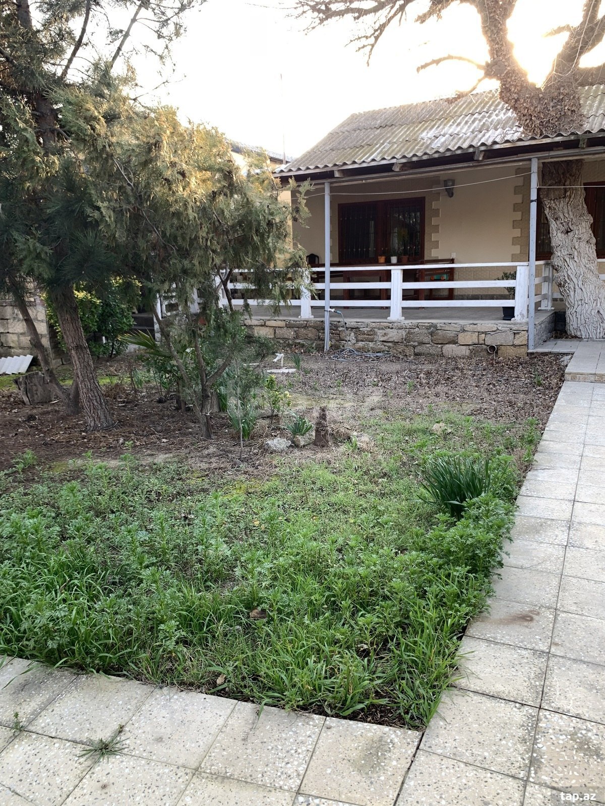 Həyət evi, Binə qəs. (2)