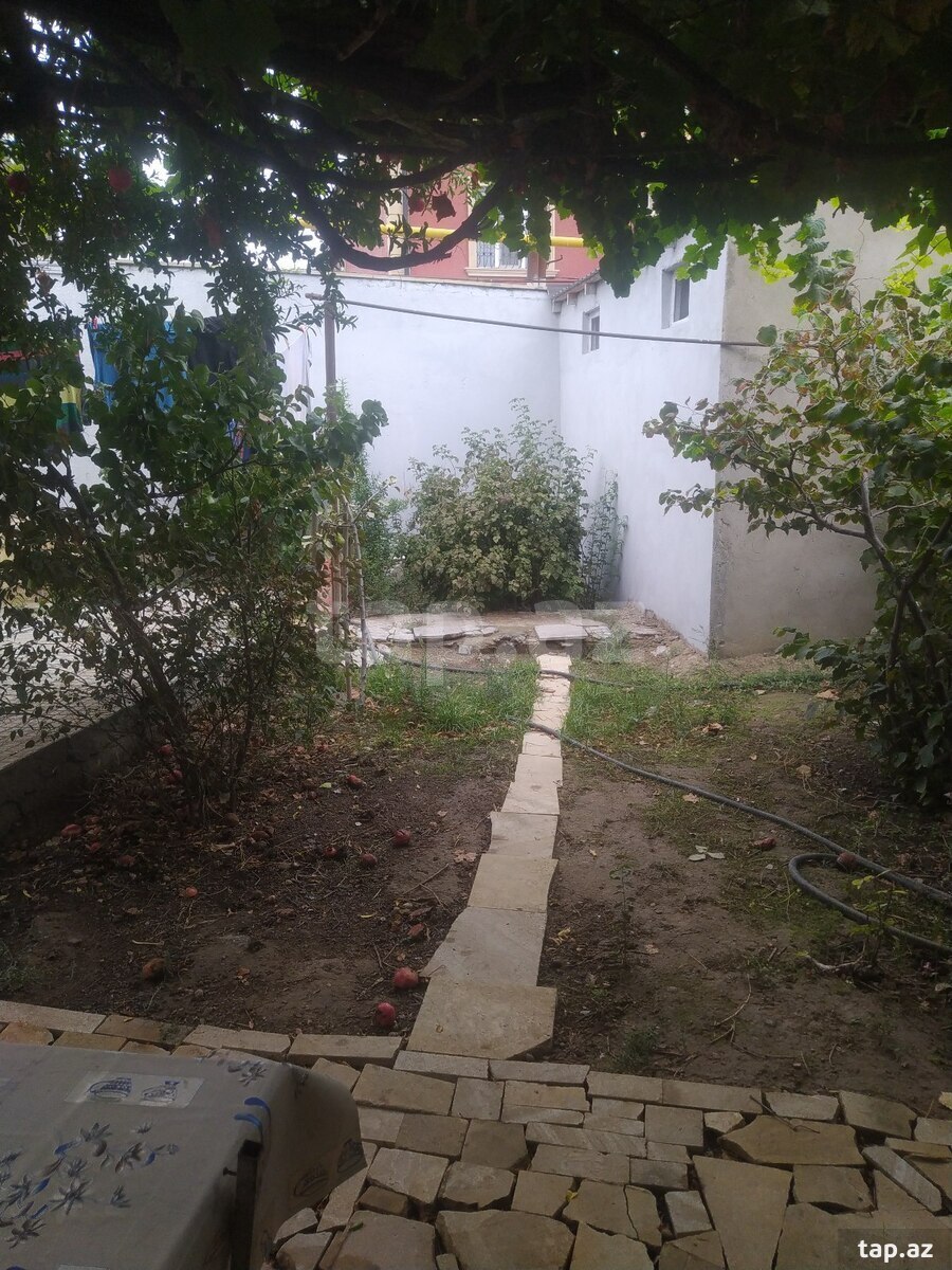 Həyət evi, M.Rəsulzadə qəs. (15)