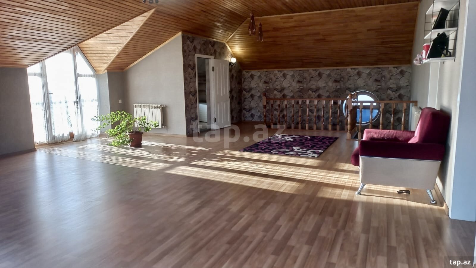 Həyət evi, Novxanı qəs. (17)