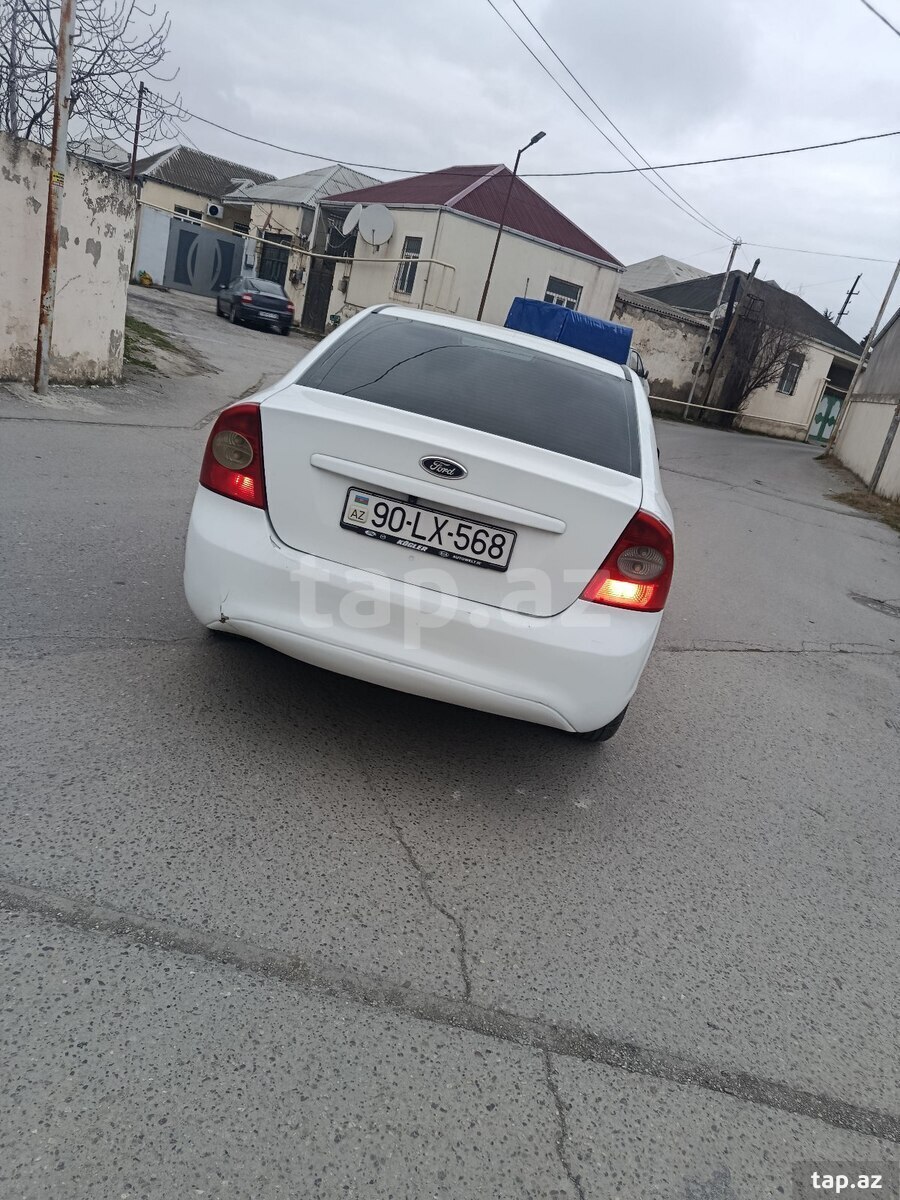Ford Focus, 2011 il (2)