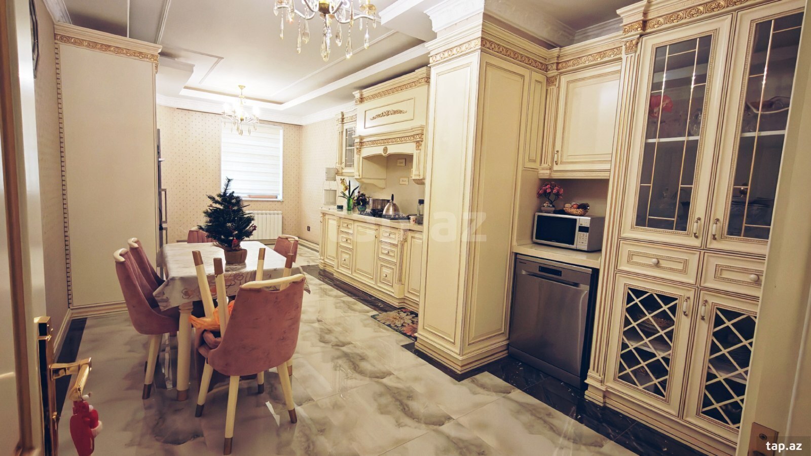 6-otaqlı yeni tikili, Xırdalan ş., 222 m²