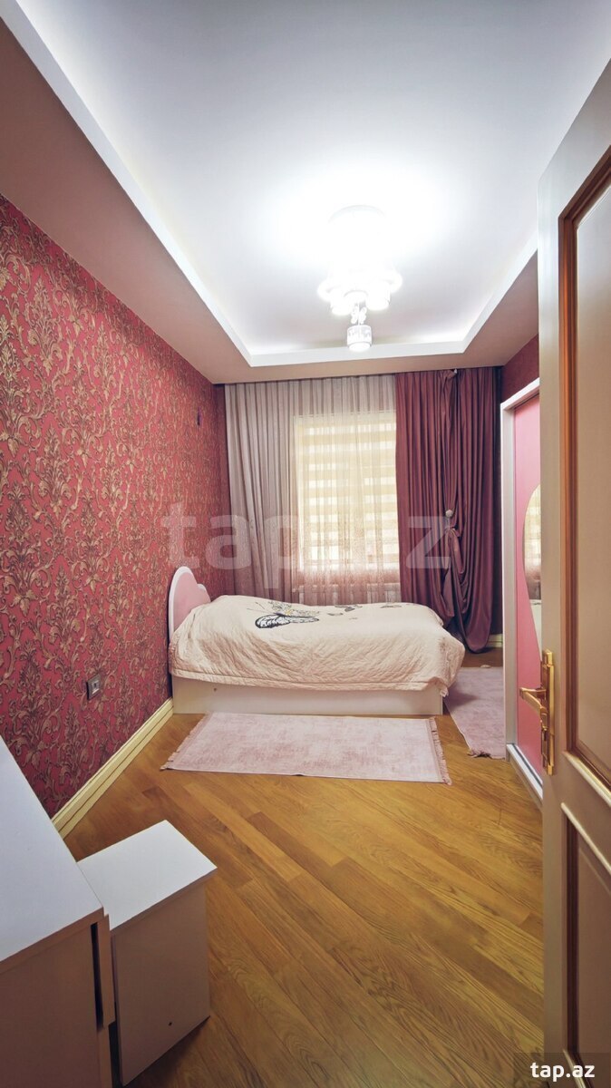 6-otaqlı yeni tikili, Xırdalan ş., 222 m²