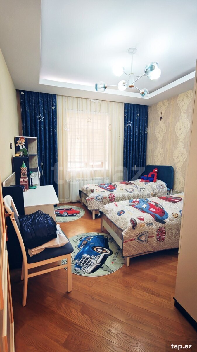 6-otaqlı yeni tikili, Xırdalan ş., 222 m²