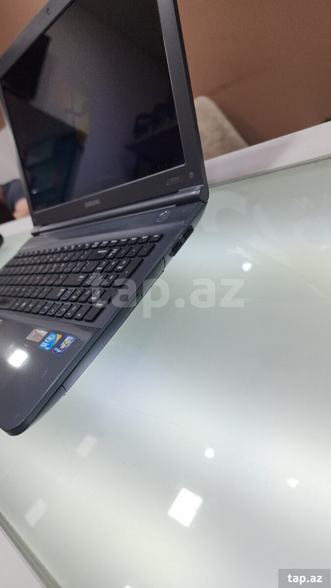 Noutbuk Samsung i5 (4)