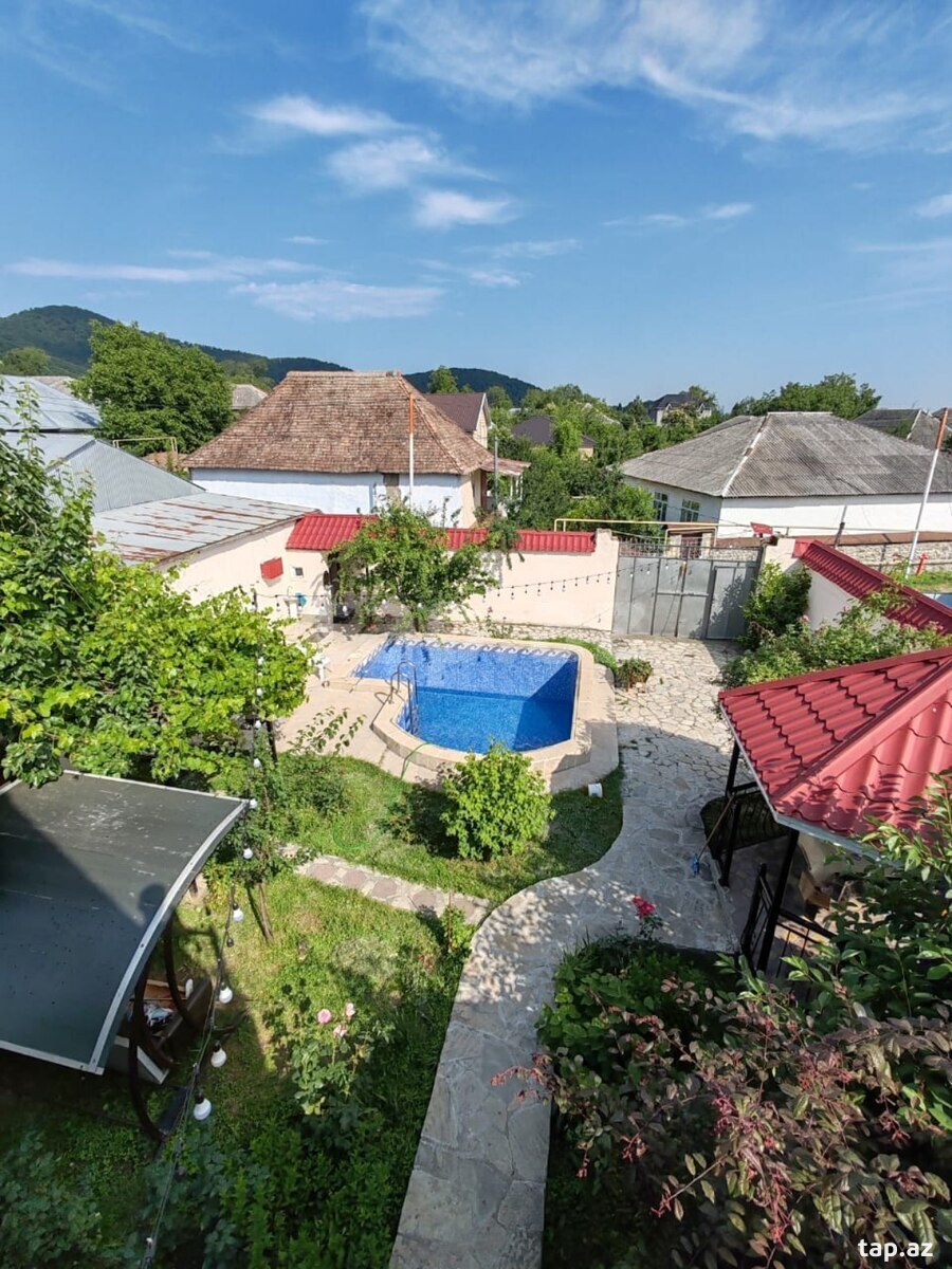 Villa, Qəbələ r. (2)