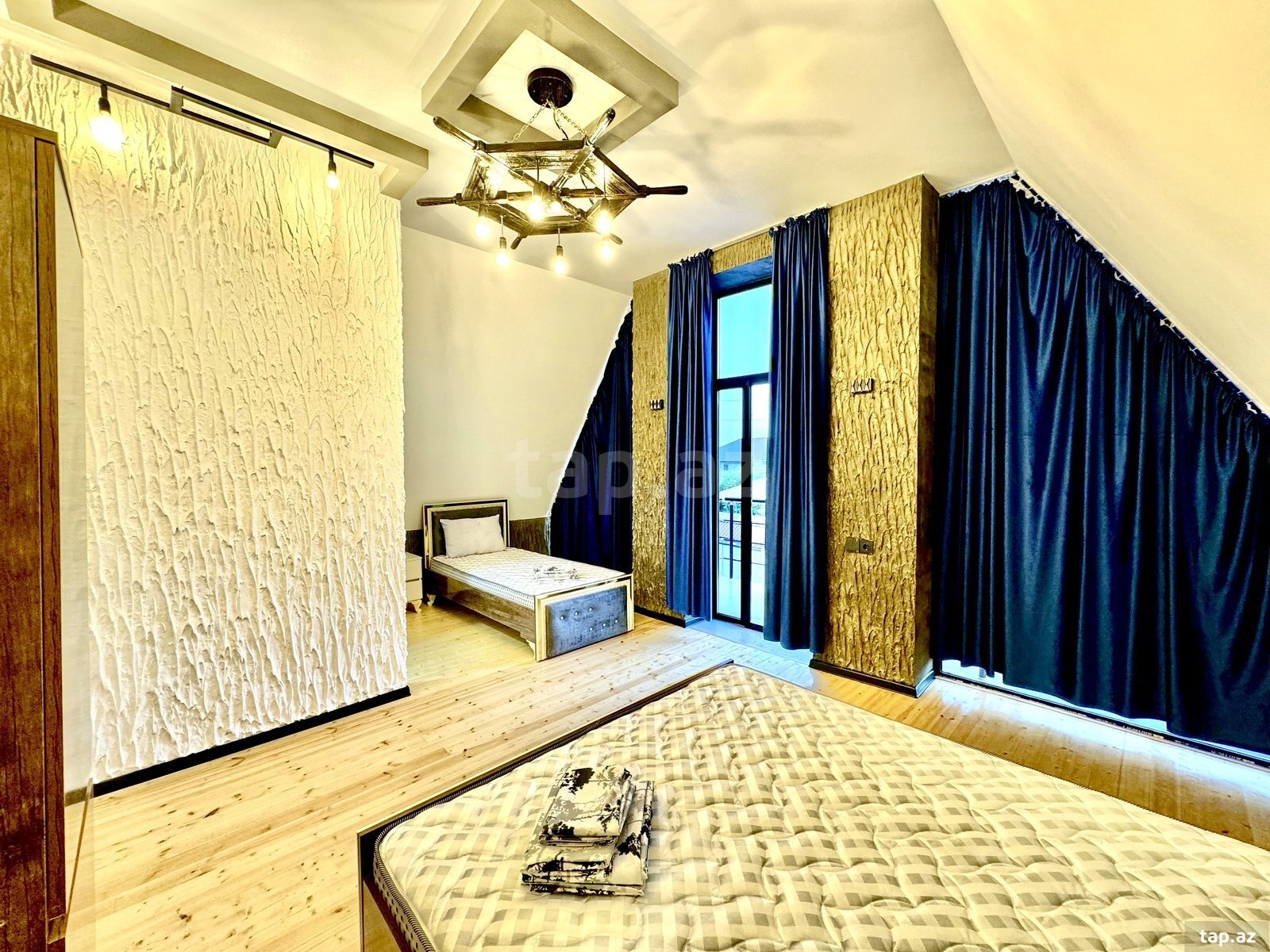 Villa, Qəbələ r.