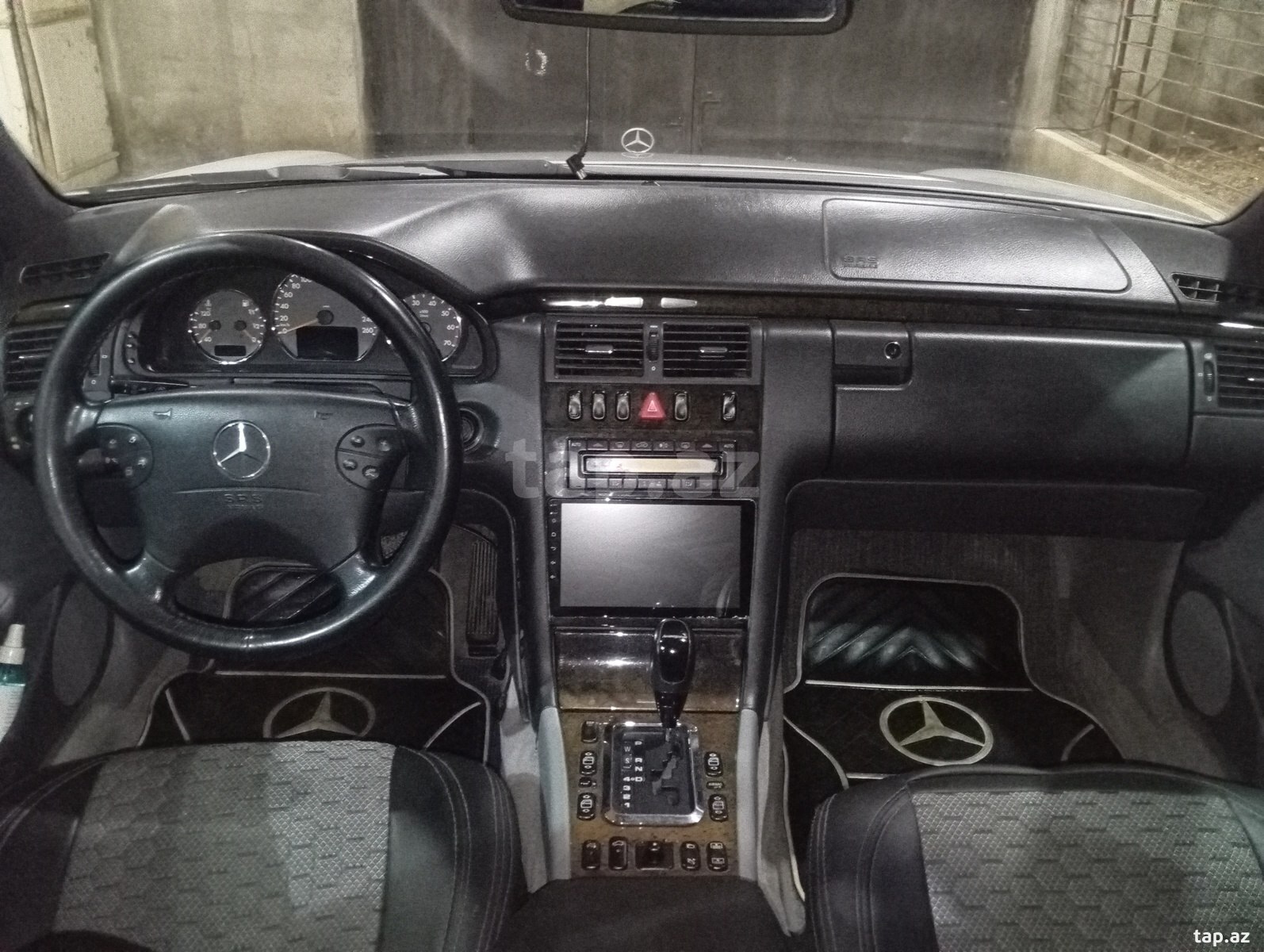 Mercedes E 280, 1998 il (14)