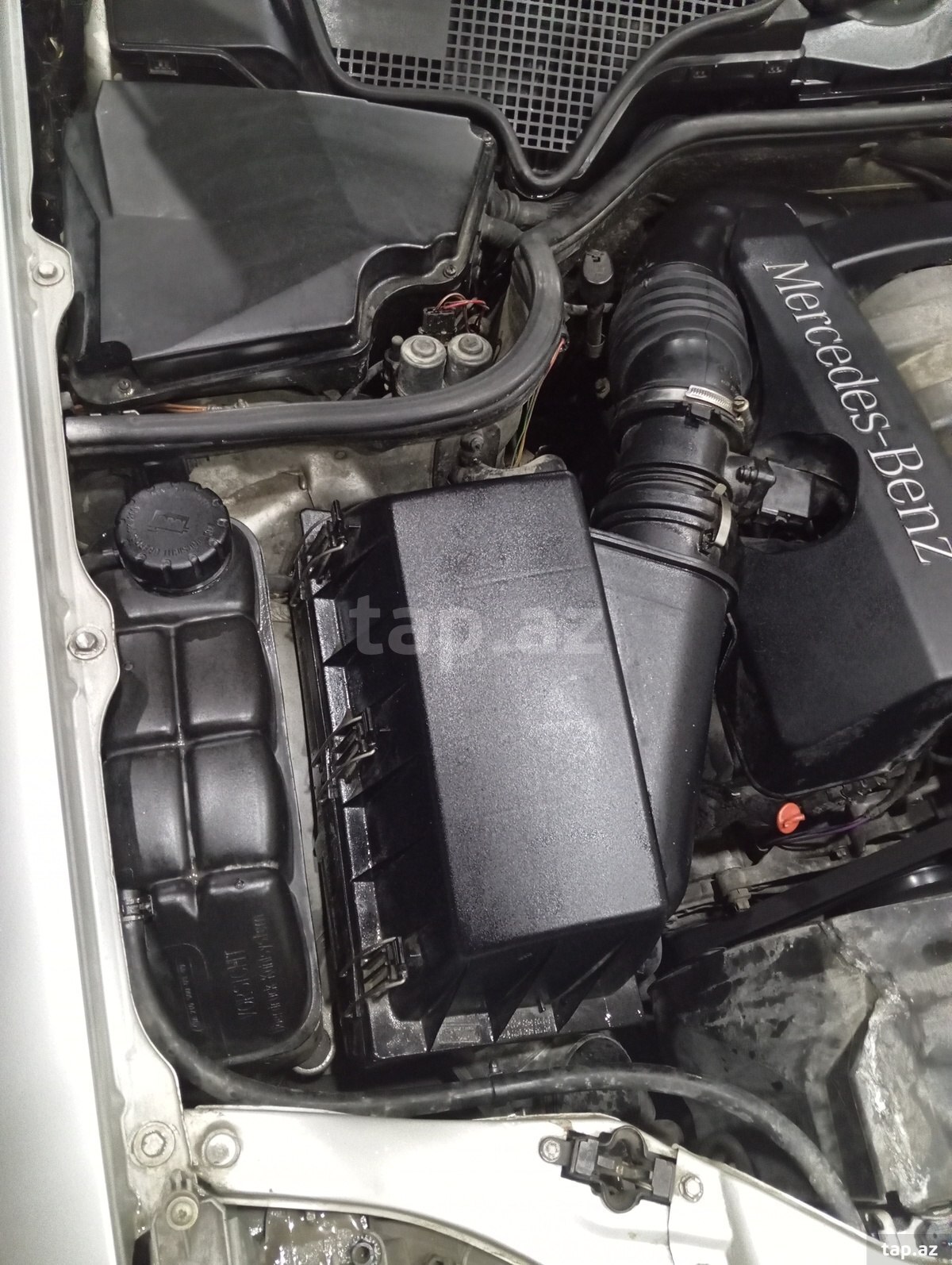 Mercedes E 280, 1998 il (17)