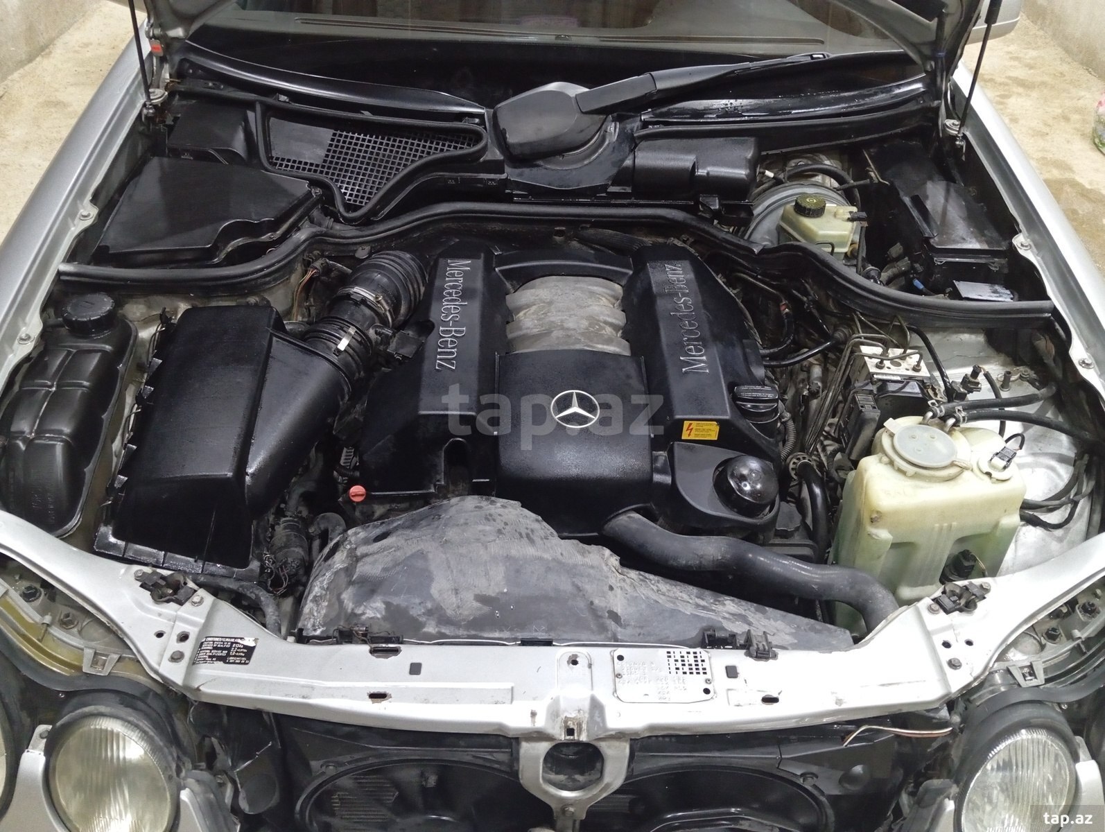 Mercedes E 280, 1998 il (16)
