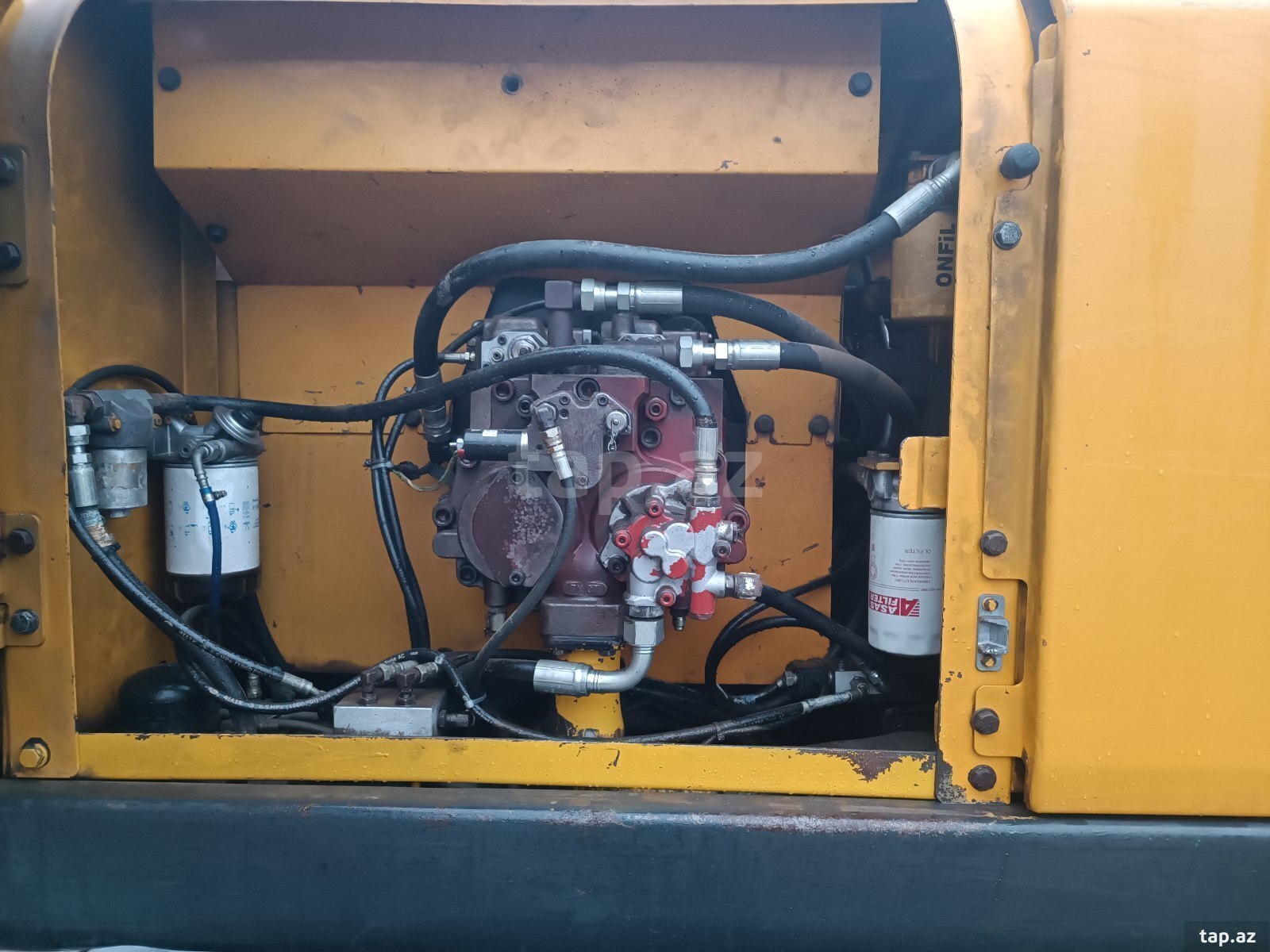Ekskavator Hyundai, 2008 il (11)