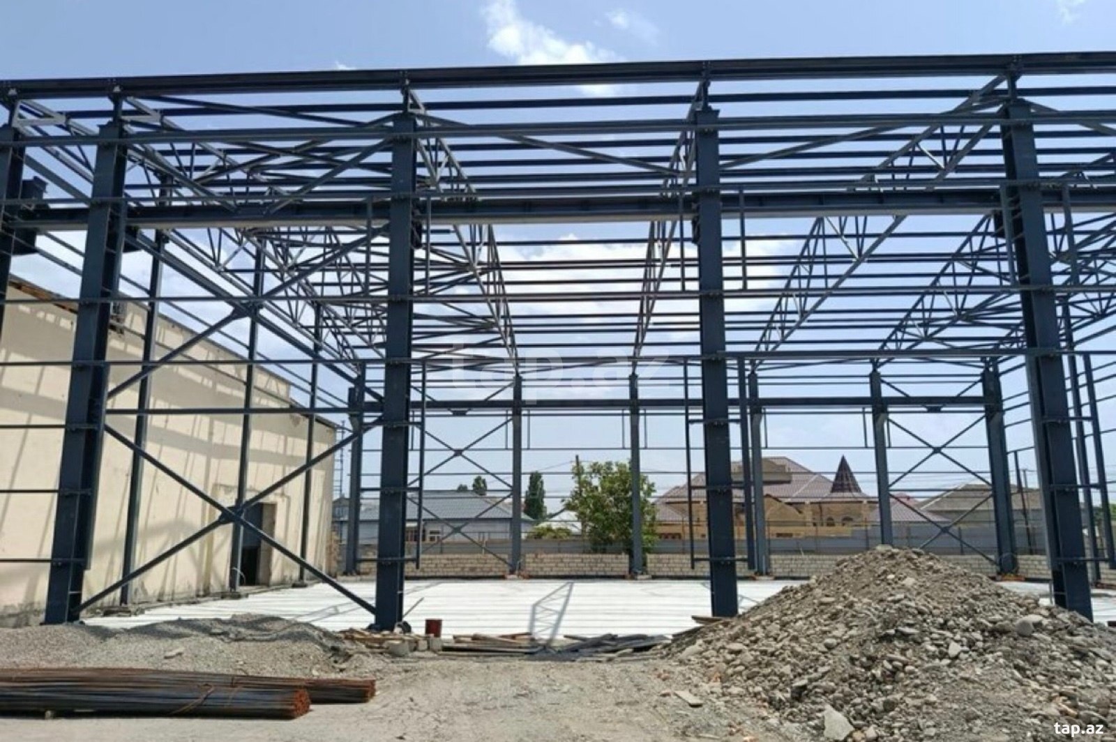 Metal konstruksiya anbar və market tikintisi