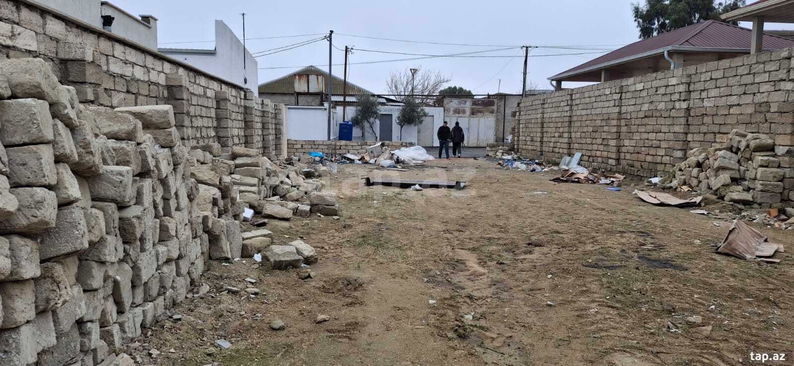 300 sot torpaq sahəsi, Şüvəlan qəs. (4)