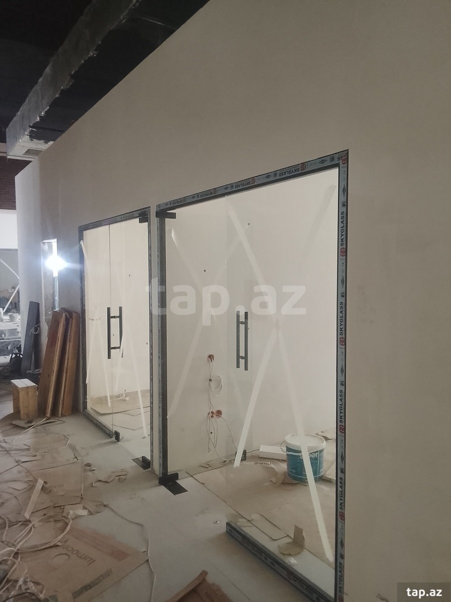 Şüşə qapılar (3)