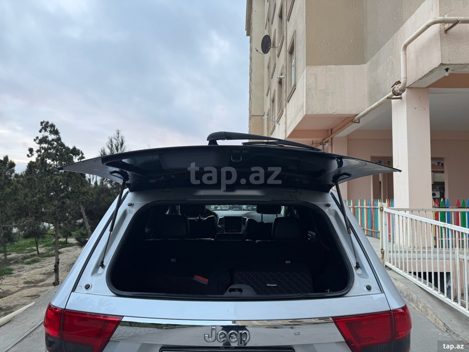 Jeep Grand Cherokee, 2011 il (11)