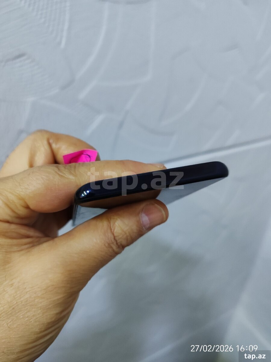 Samsung Galaxy A70 Black 128GB/6GB (2)