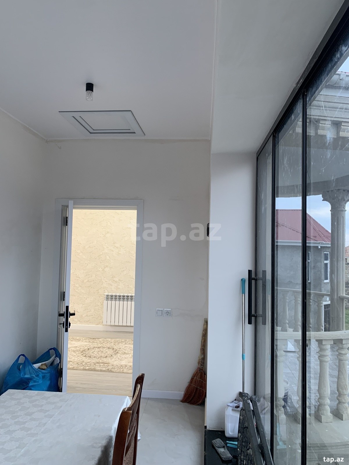 4-otaqlı yeni tikili, Oğuz r., 139.9 m²