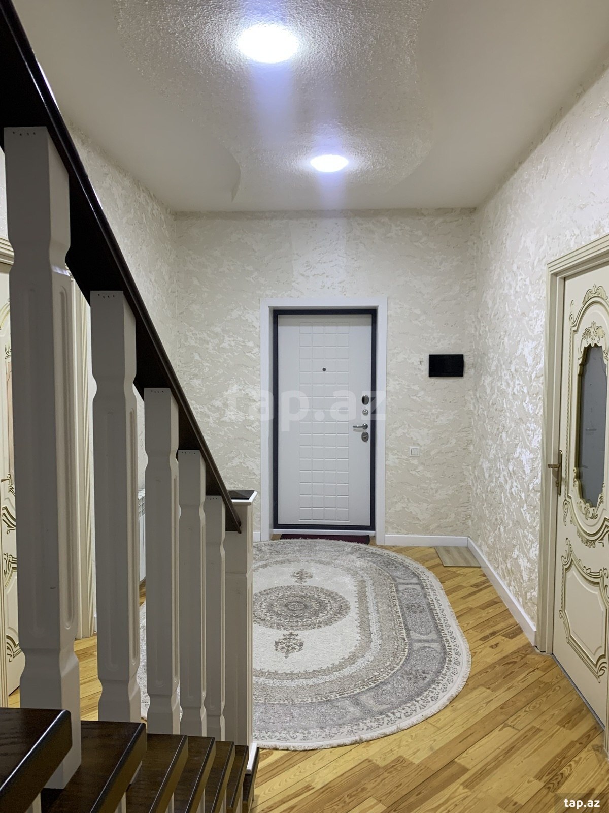 4-otaqlı yeni tikili, Oğuz r., 139.9 m²