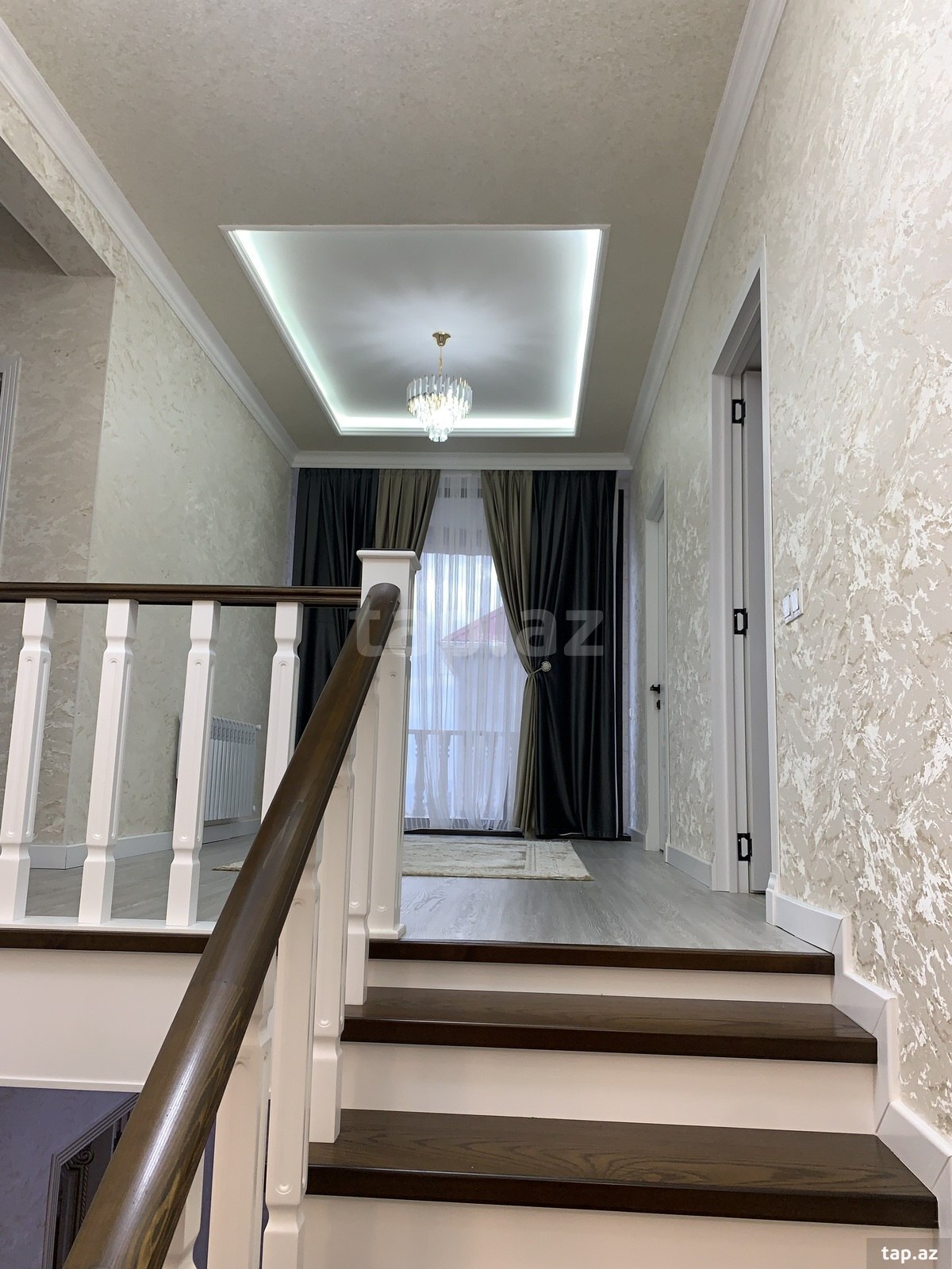 4-otaqlı yeni tikili, Oğuz r., 139.9 m²