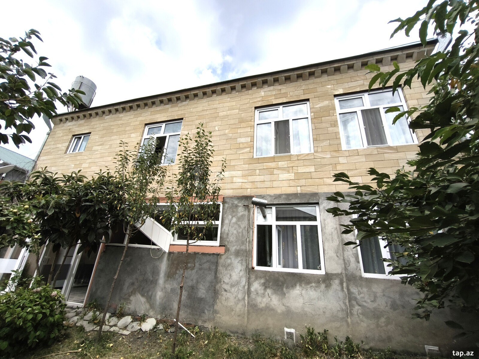 Həyət evi, Anar Həmidov küç.