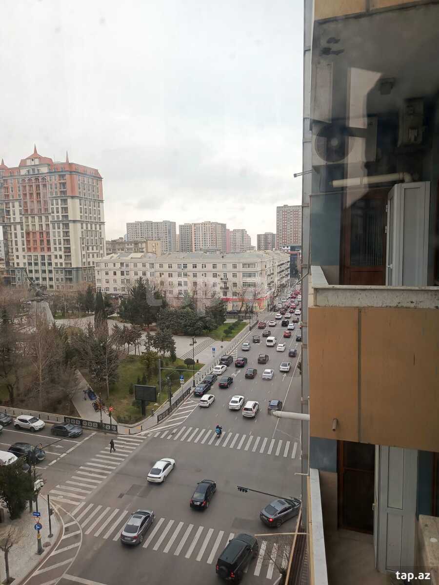 4-otaqlı yeni tikili, Azadlıq pr., 223 m² (24)