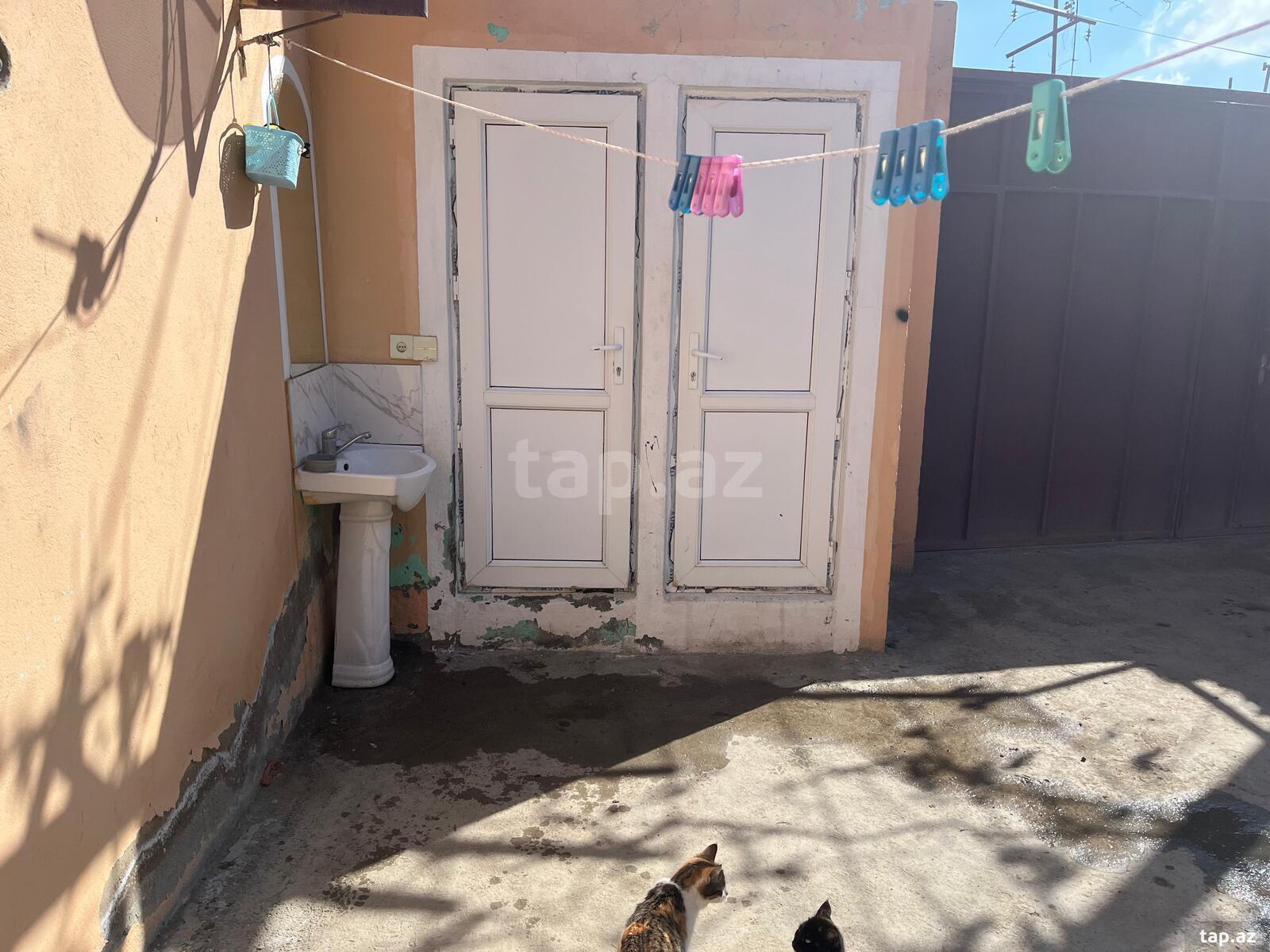 Həyət evi, Nübar qəs. (8)