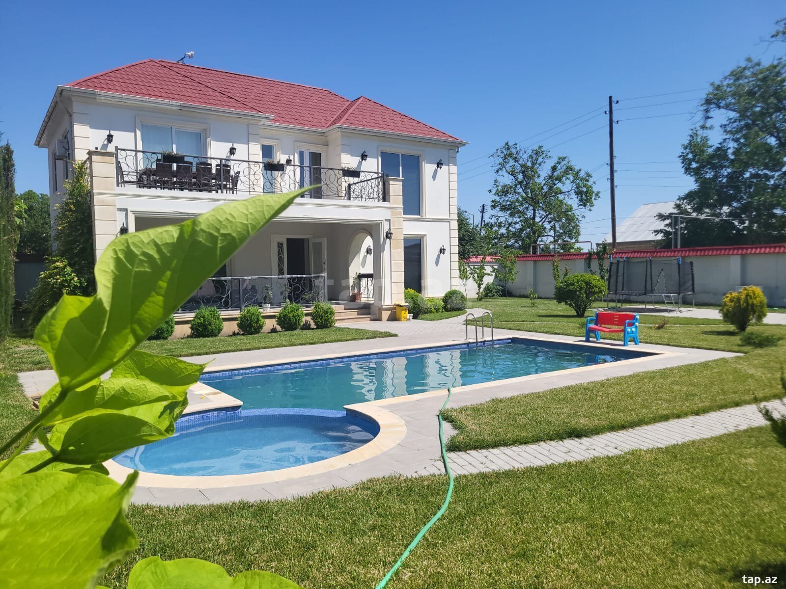 Villa kirayə verilir, Qəbələ