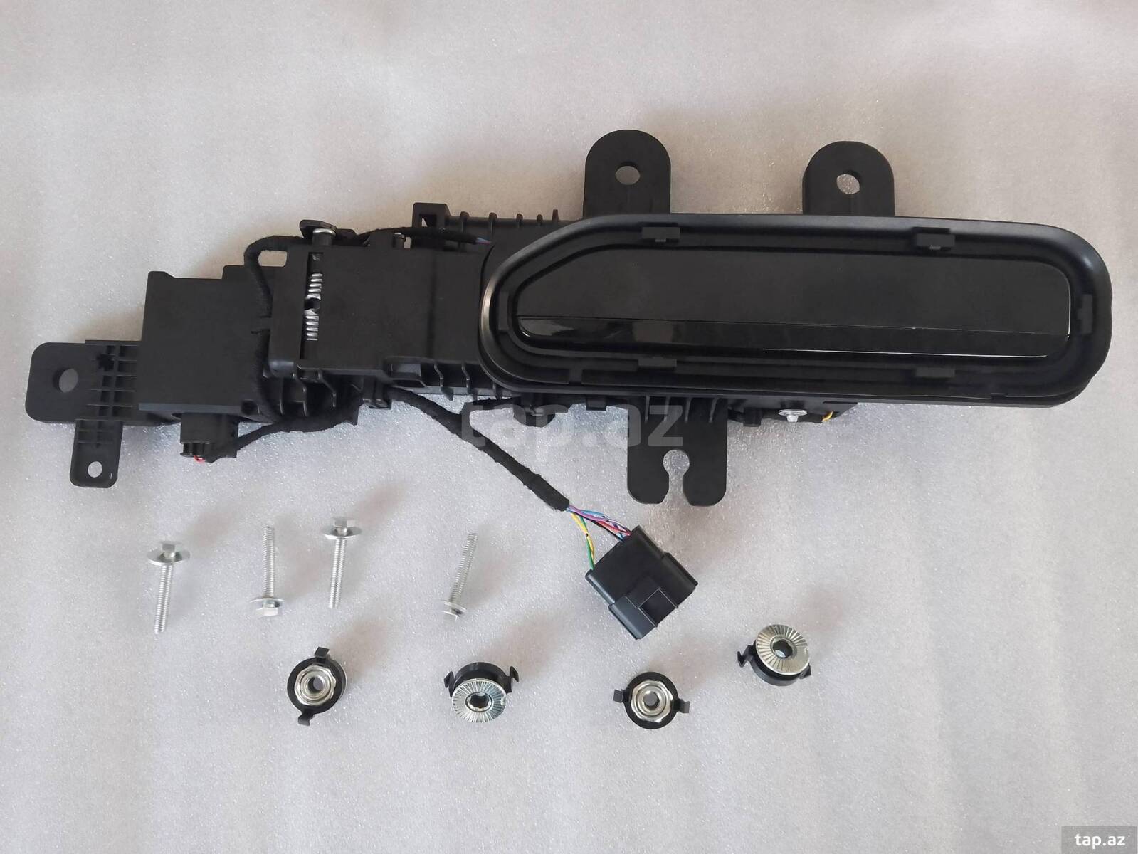 BYD Leopard 8 arxa sol qapının xaricdən açılması üçün tutacaq