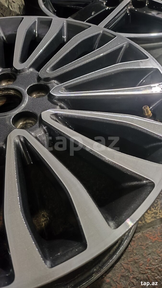 Ford Fusion diskləri R18 (8)