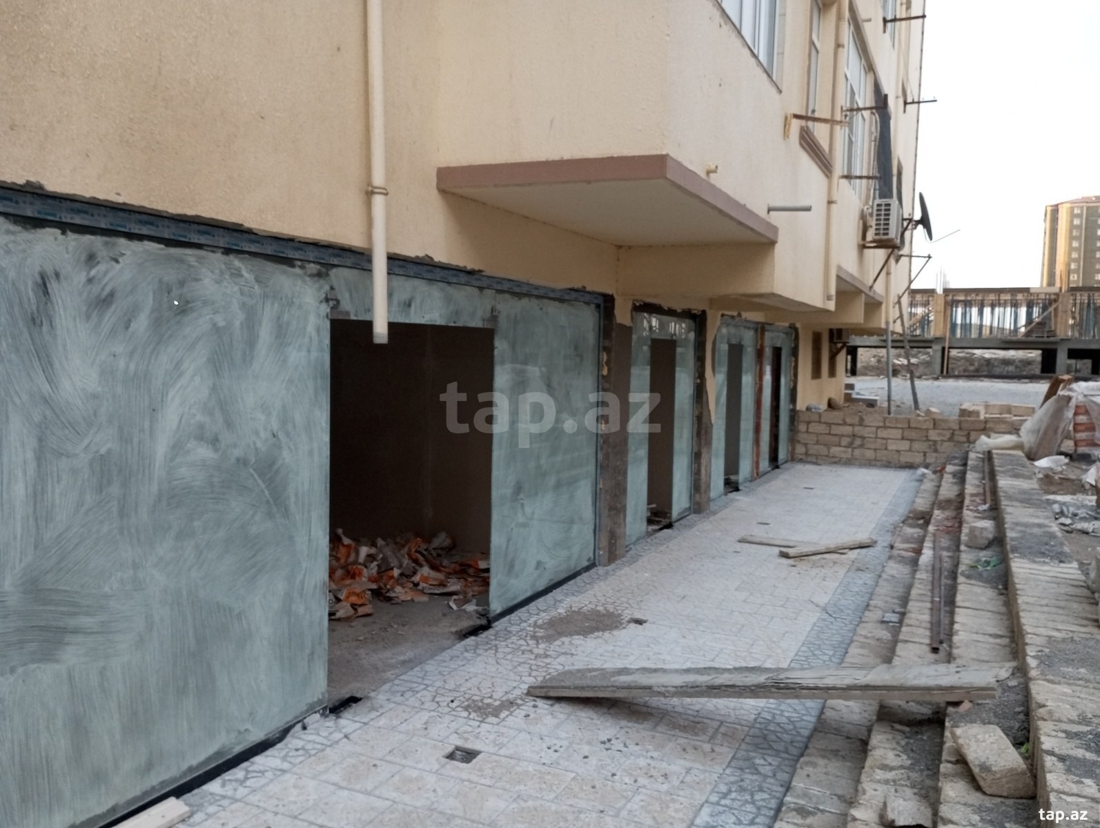 Şüşə arakəsmələr (9)