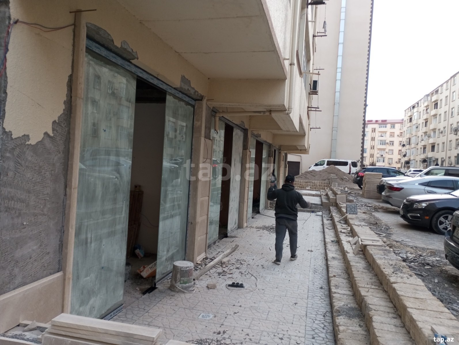 Şüşə arakəsmələr (8)