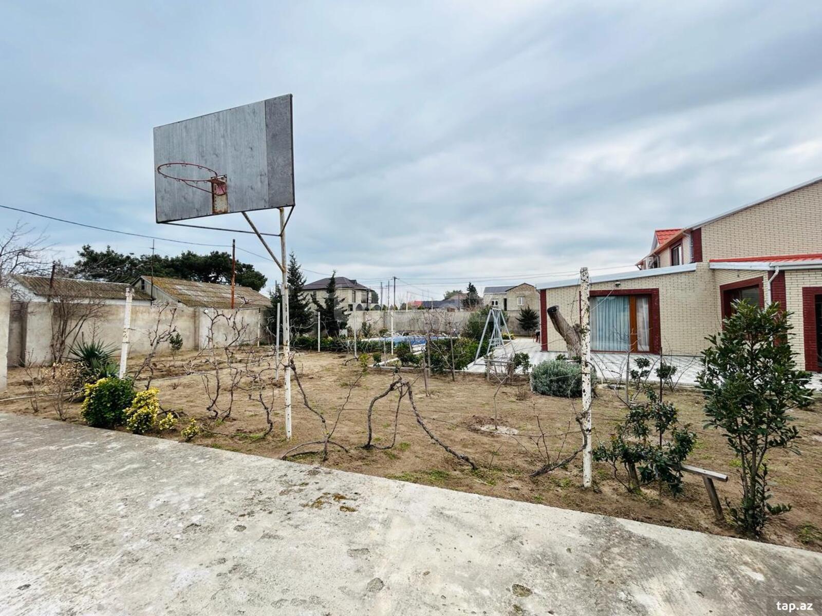Bağ evi, Mərdəkan qəs. (2)