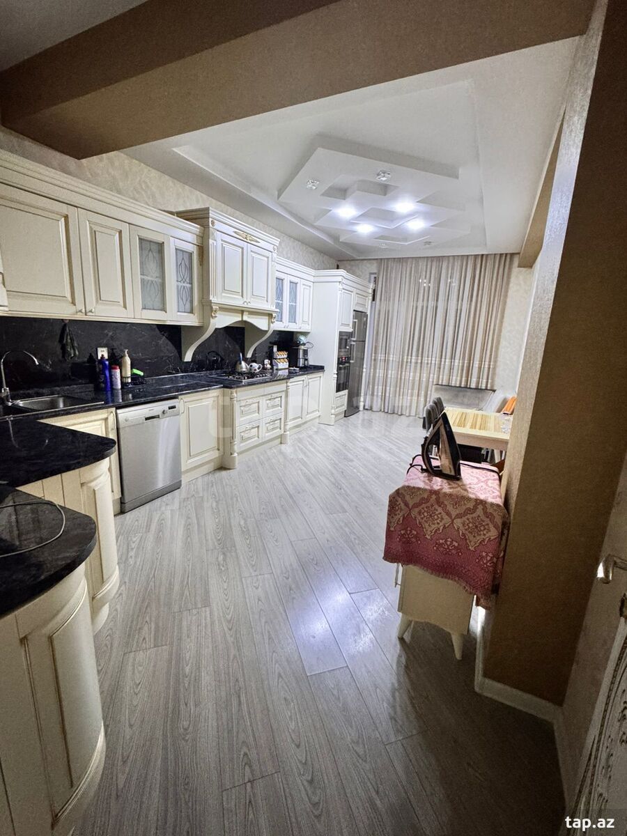 4-otaqlı yeni tikili, Sumqayıt ş., 156 m²