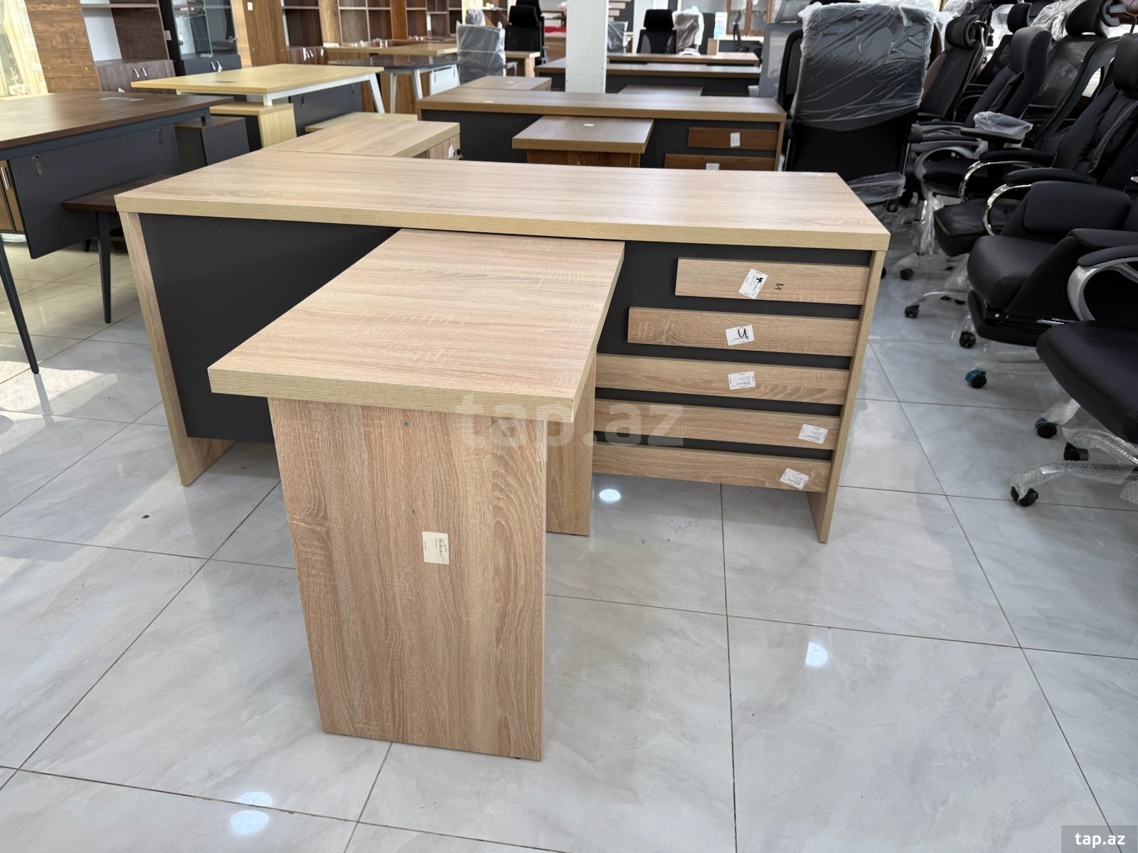 Ofis masası
