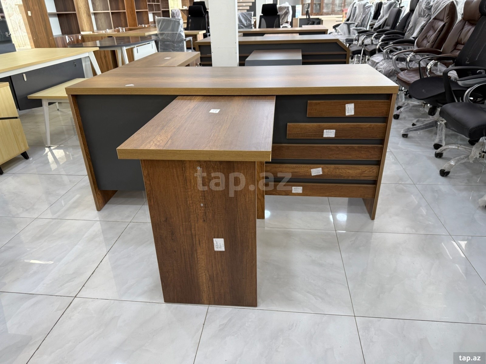 Ofis masası