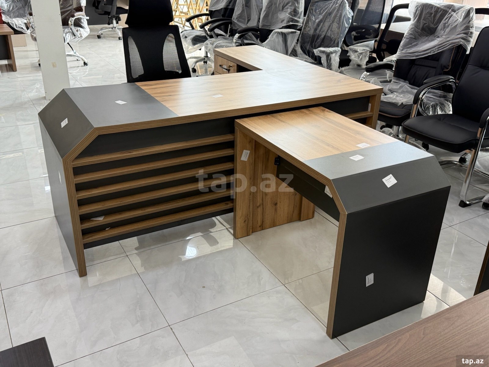Ofis masası