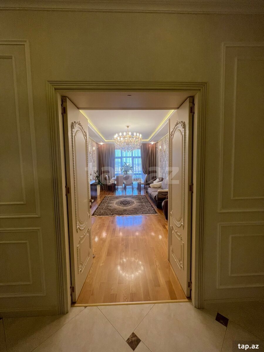 3-otaqlı yeni tikili, Moskva pr.3168, 140 m²