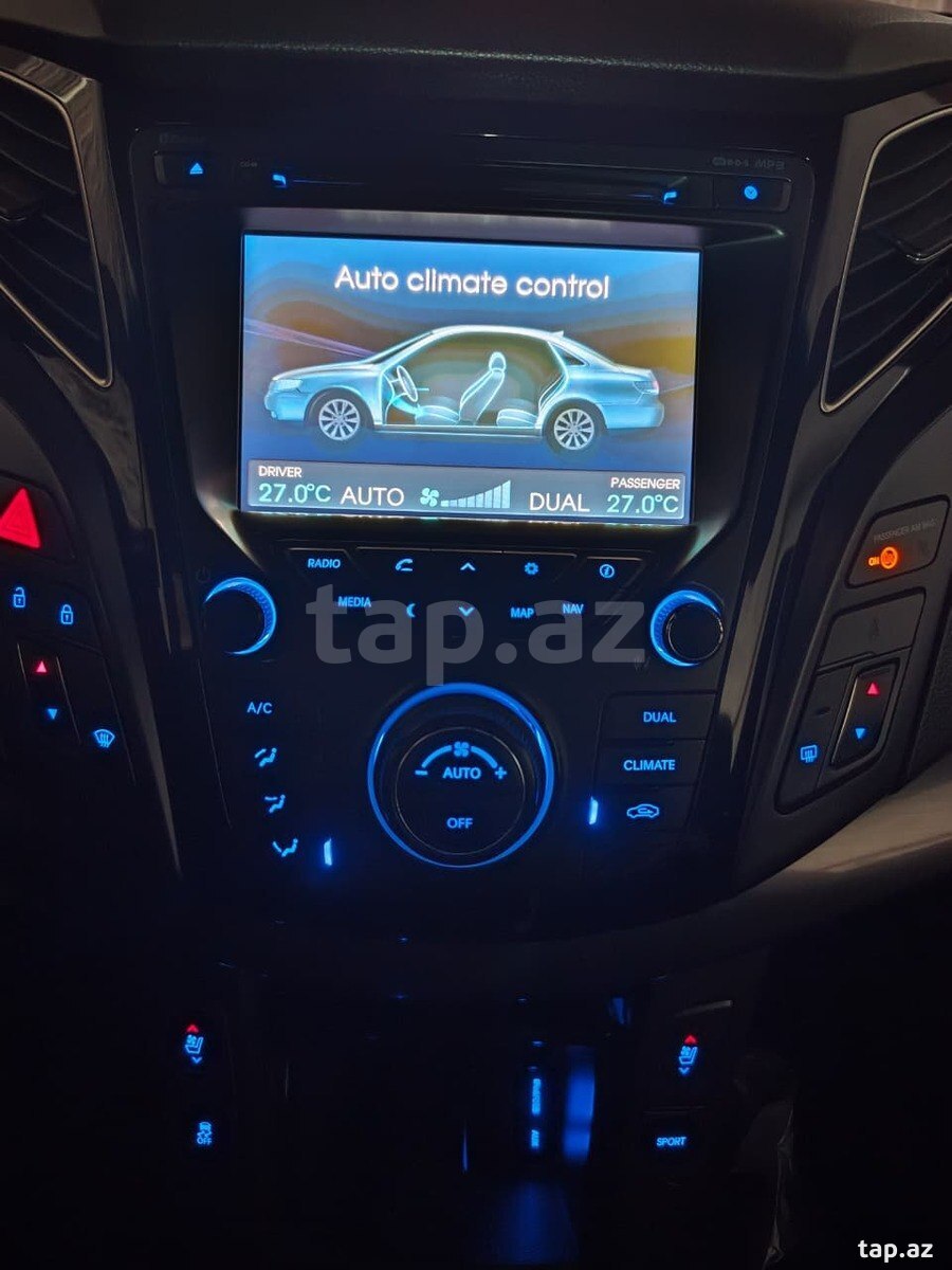 Hyundai i40, 2012 il (27)