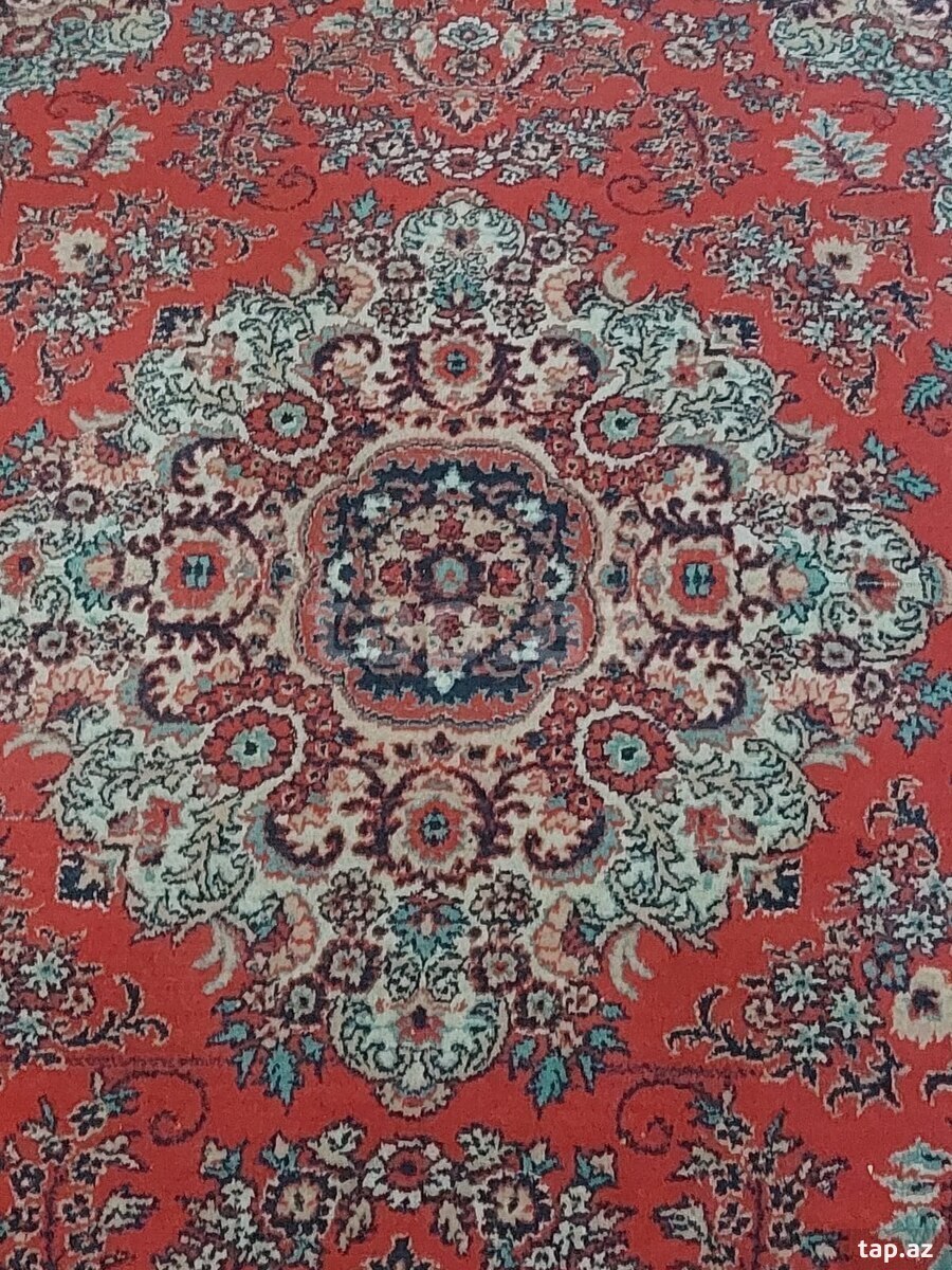 Gəncə xalçası (2)