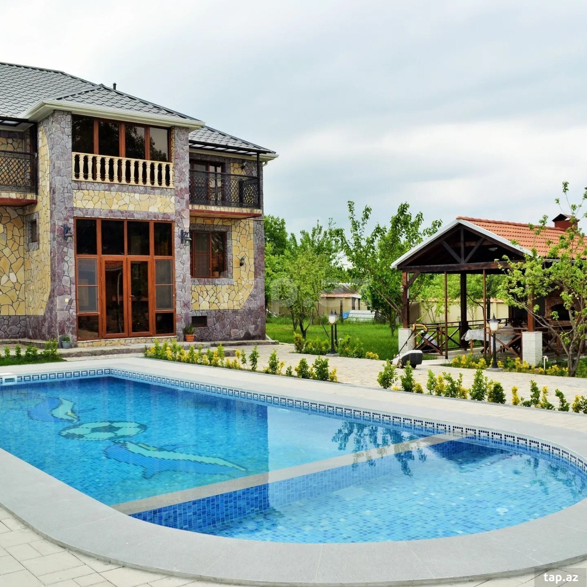 Villa kirayə verilir, Vəndam qəs. (2)