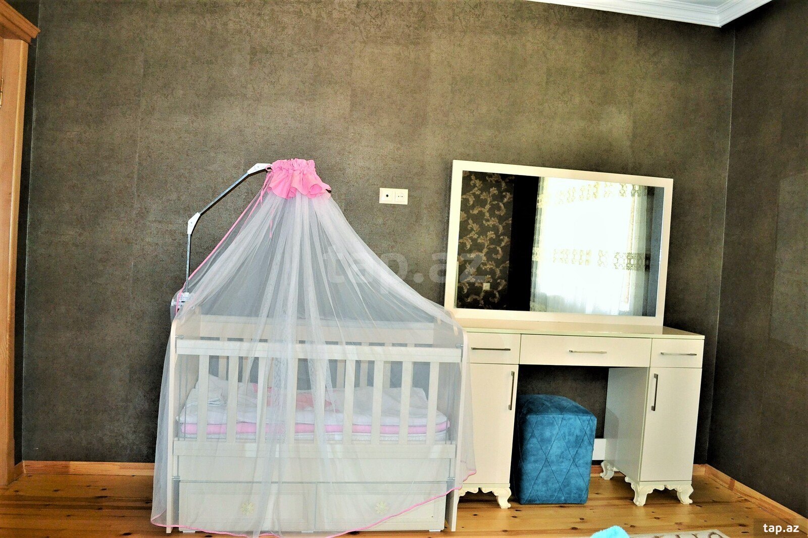 Villa kirayə verilir, Vəndam qəs. (16)