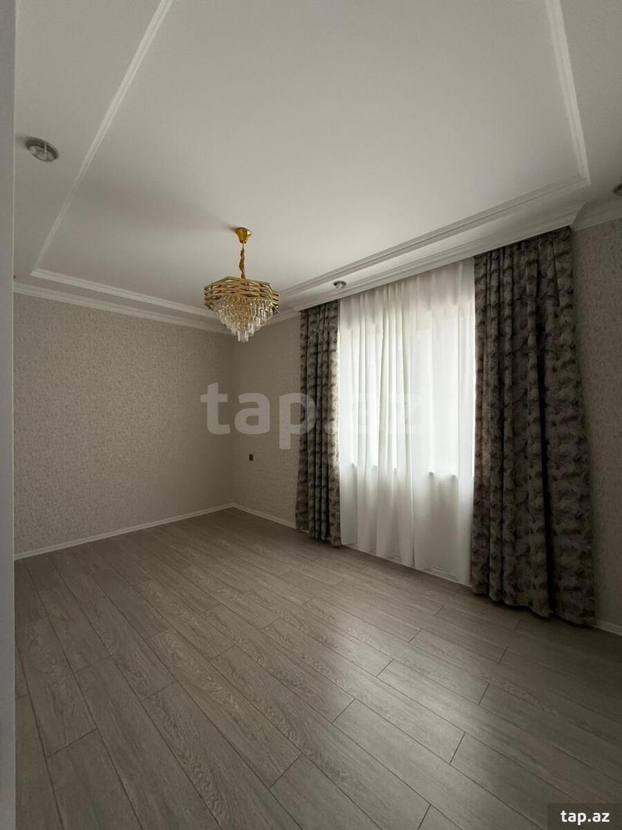 Həyət evi, Akim Abbasov küç. (7)