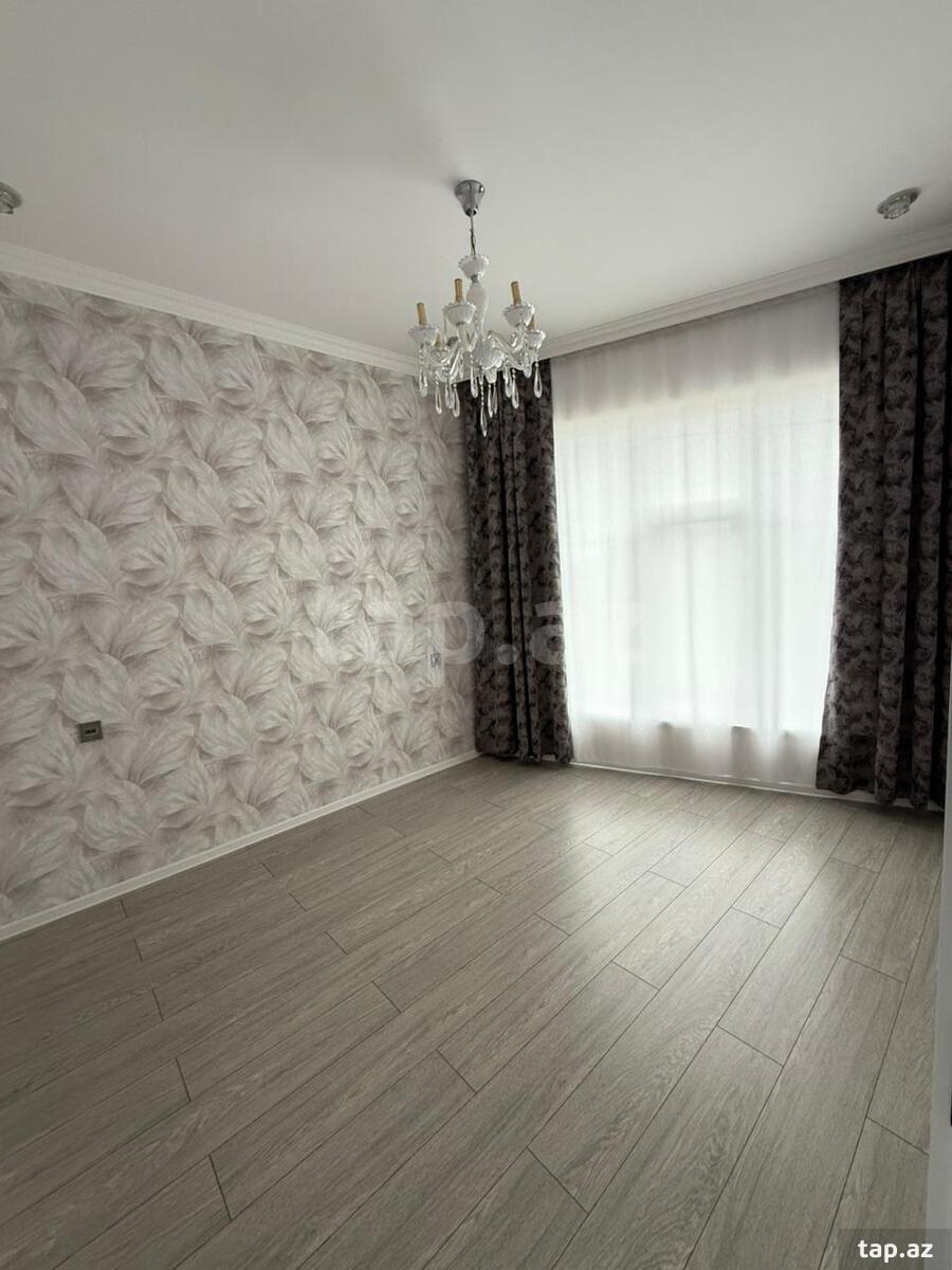 Həyət evi, Akim Abbasov küç. (4)