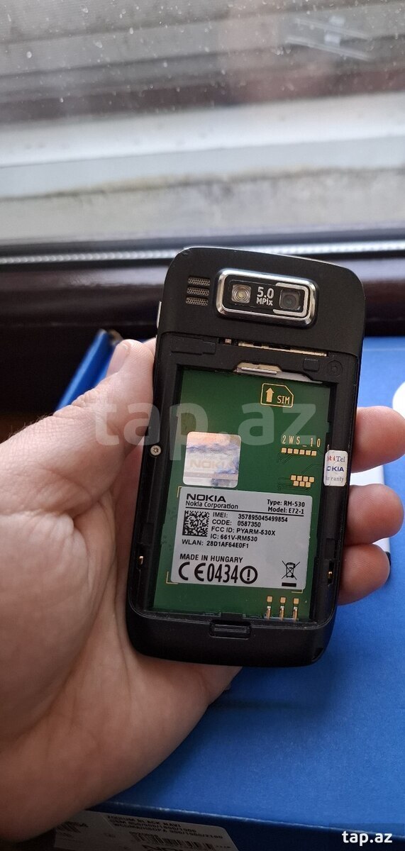 Nokia E72 Zodium Black (2)