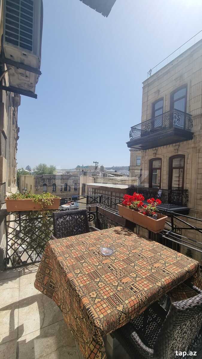 2-otaqlı mənzil kirayə verilir, İçəri şəhər m., 75 m² (24)