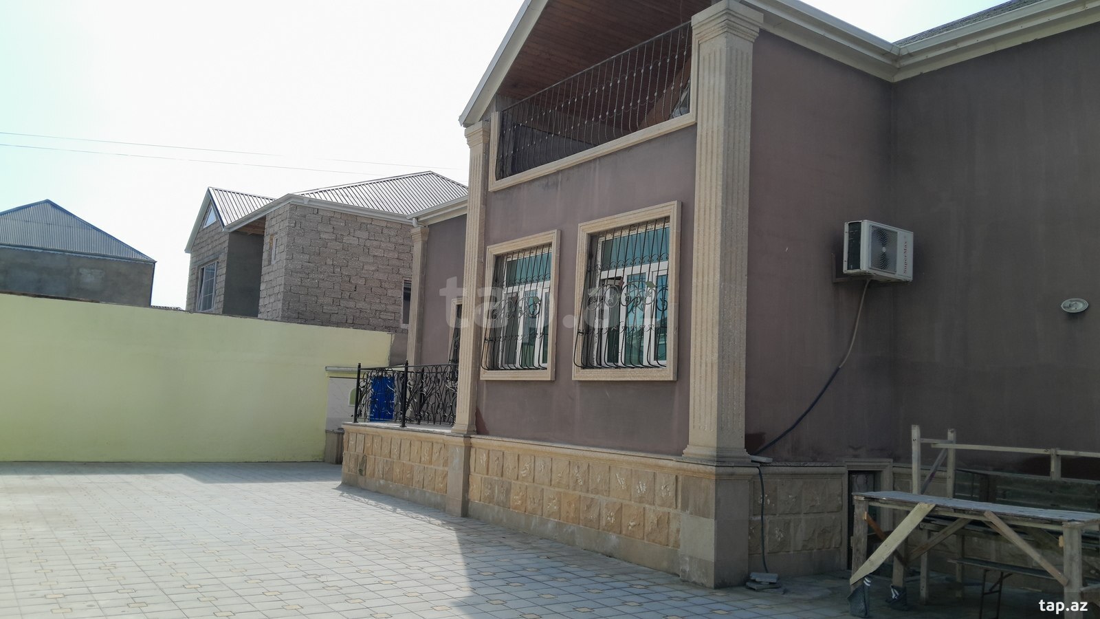 Həyət evi, Binə qəs. (16)
